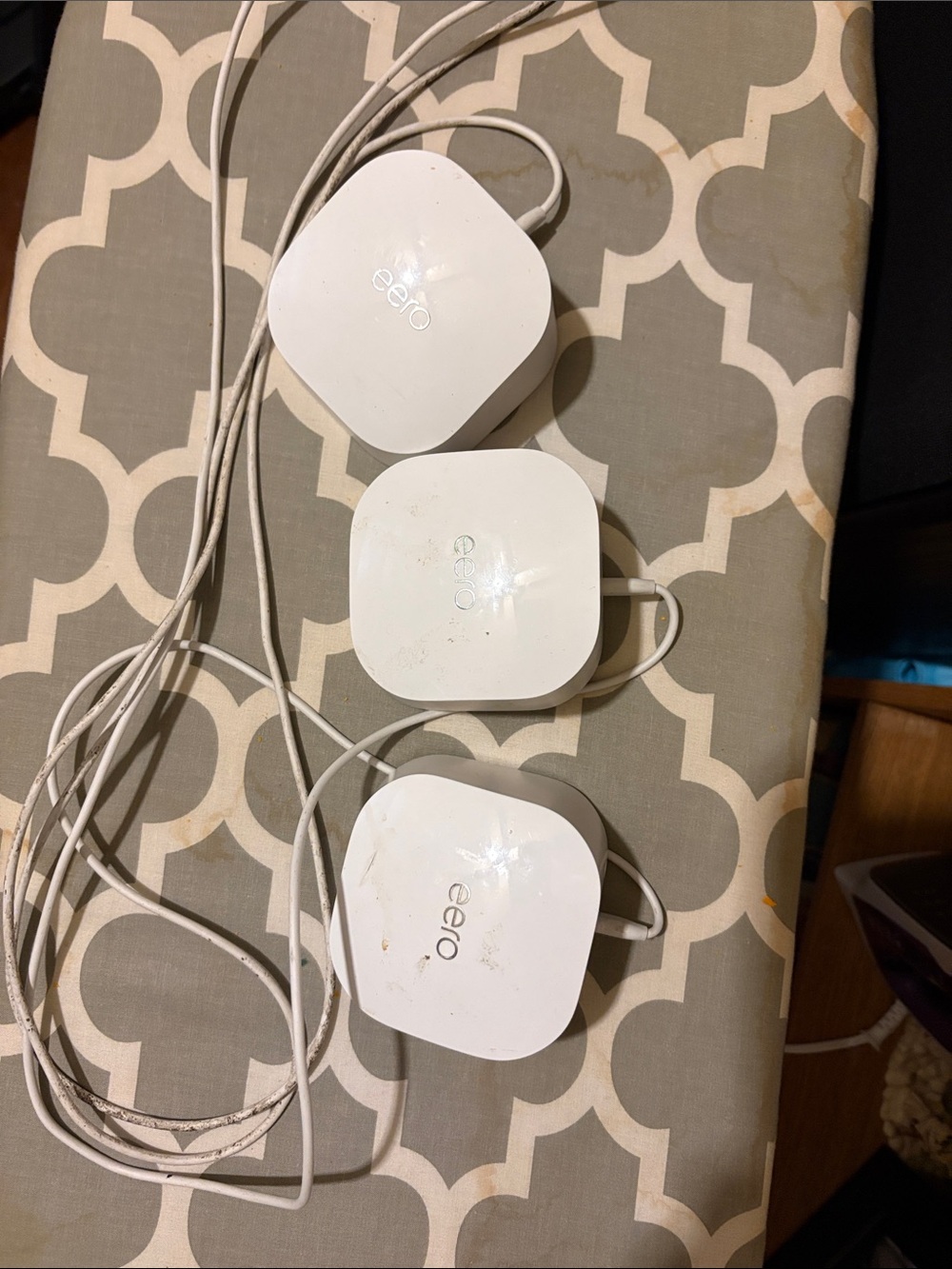 Eero 6 White Mesh Wi‑Fi Pods Trio with Cables 1 router 2 extenders..